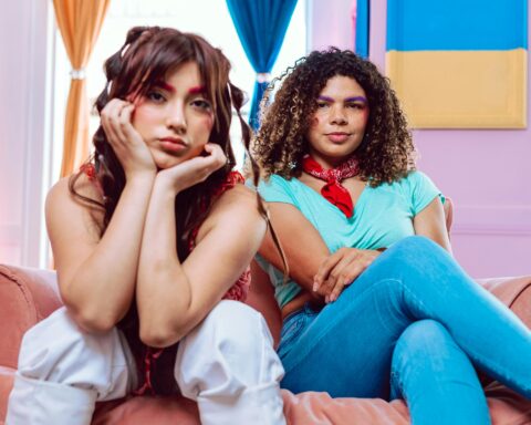 friends doing a photoshoot asking Am I nonbinary or just gender nonconforming